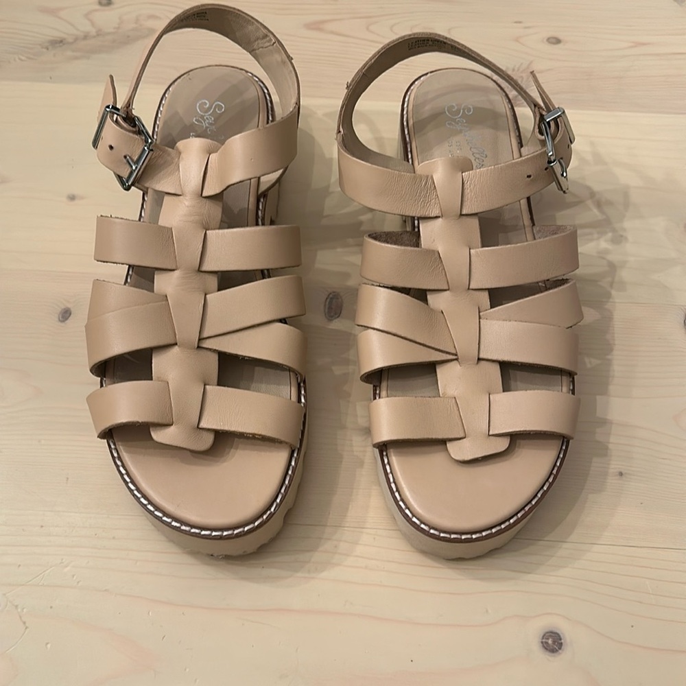 Seychelles On Road Sandals Size 9